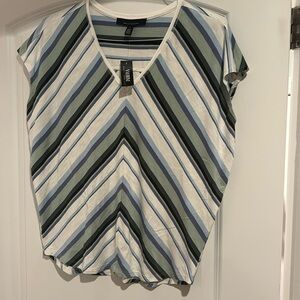 White House Black Market women’s top